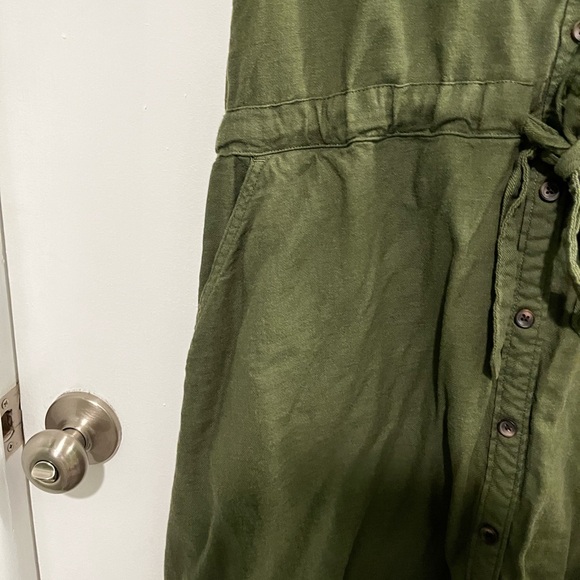 Women’s dress - Picture 7 of 7